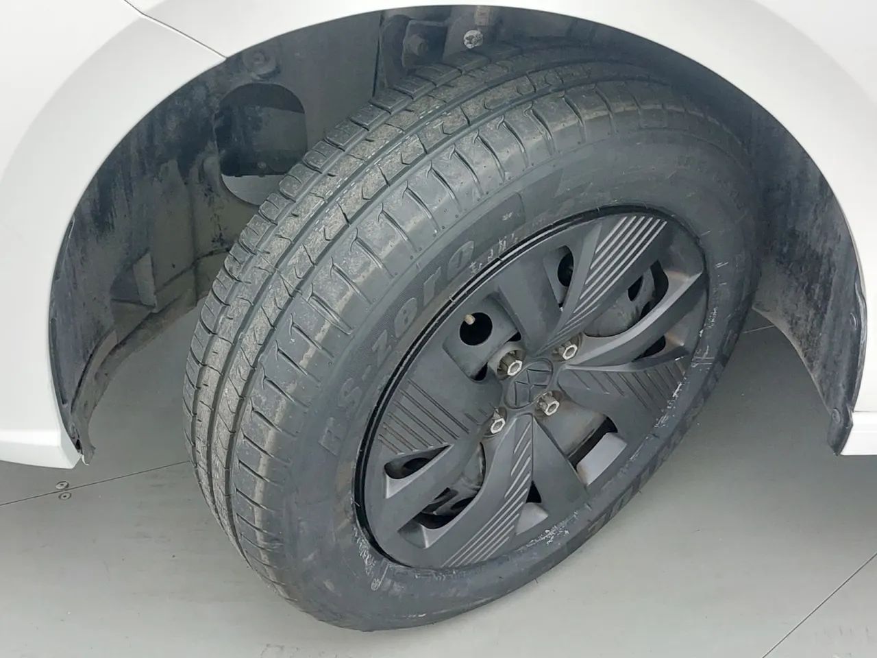 Volkswagen Polo Track 1.0 Flex 12V 5p, foto 11 de 18