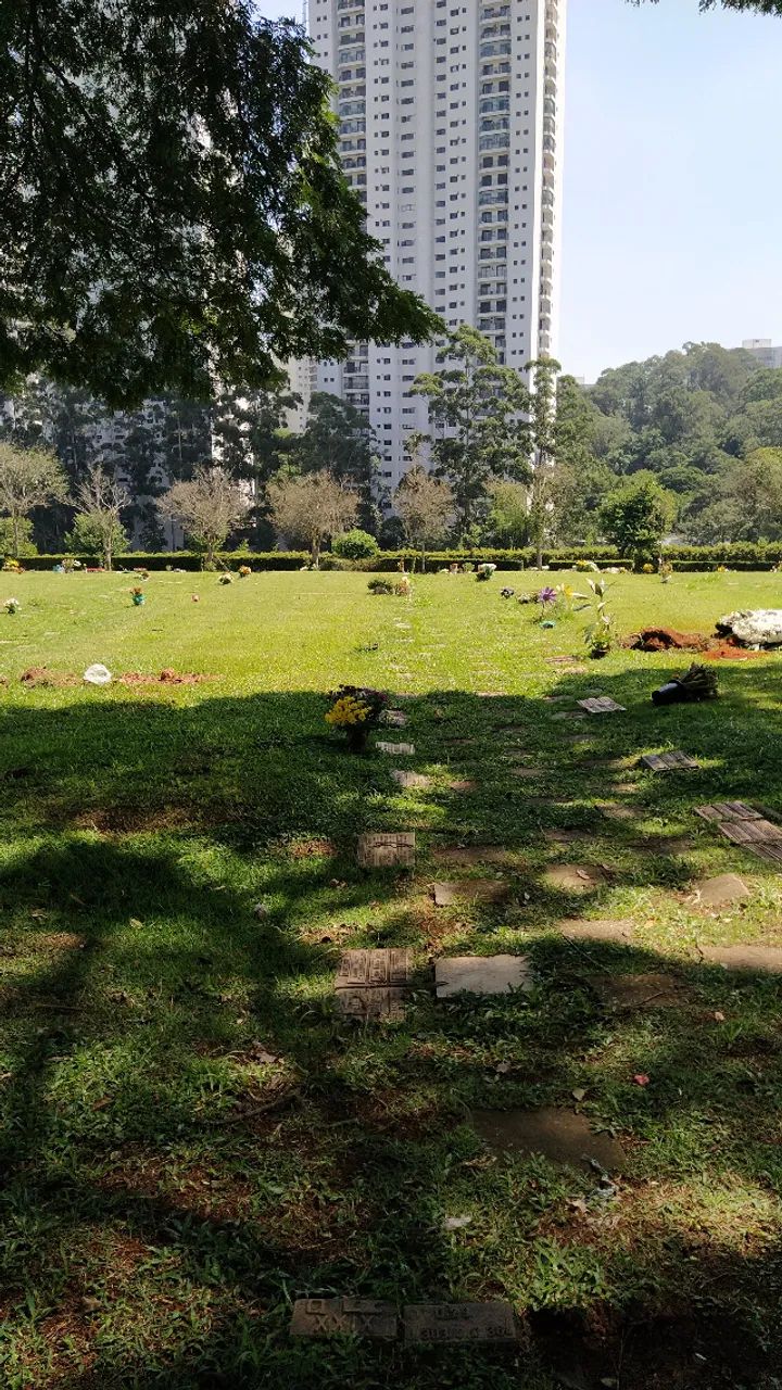 Jazigo no Cemitério de Congonhas - Foto 2