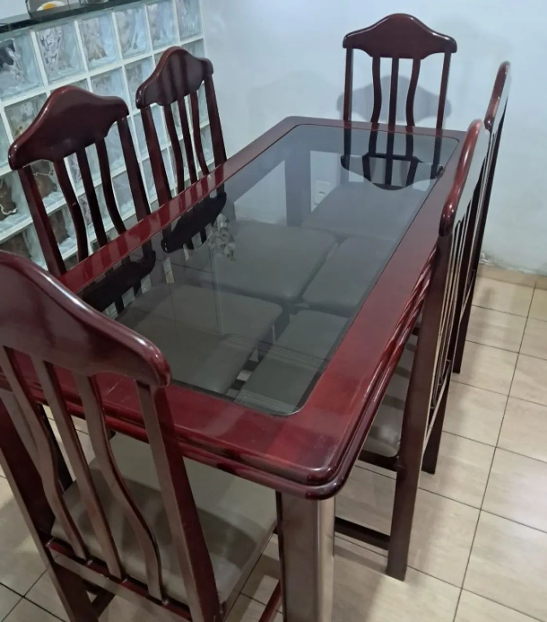 Mesa de jantar seis cadeiras, tampo de vidro. - Foto 2