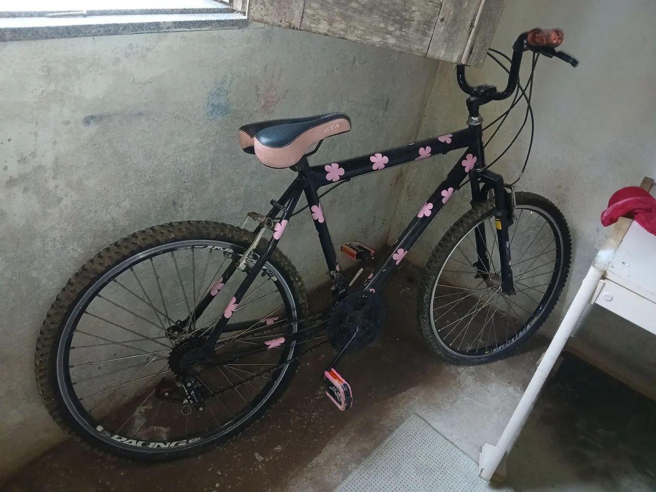 Vendo bicicleta, usada mais em Bom estado - Foto 2