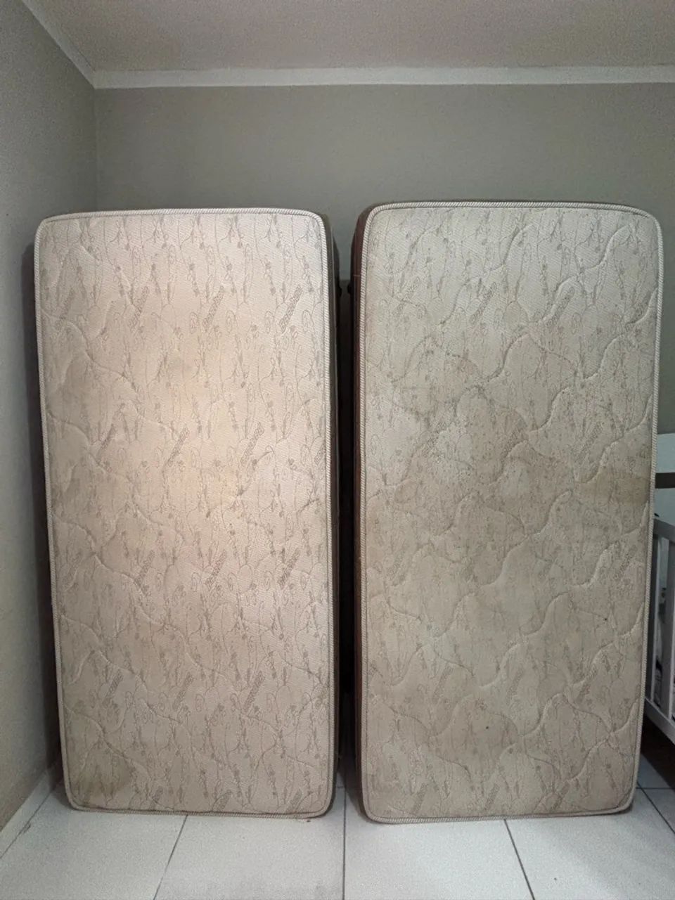 Vendo cama box conjugada de solteiro - Foto 2