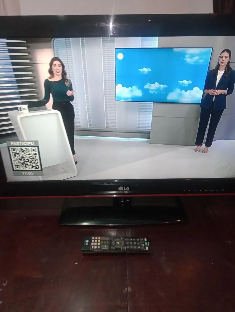 TV LG 32 polegadas bivolt incluso antena portátil - Foto 3
