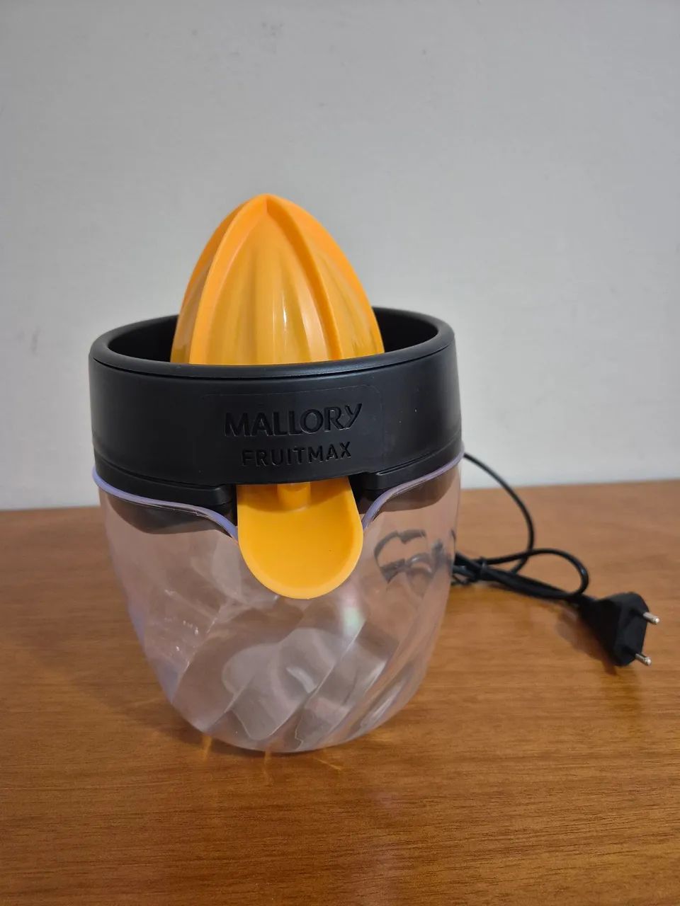 ESPREMEDOR DE FRUTAS MALLORY 