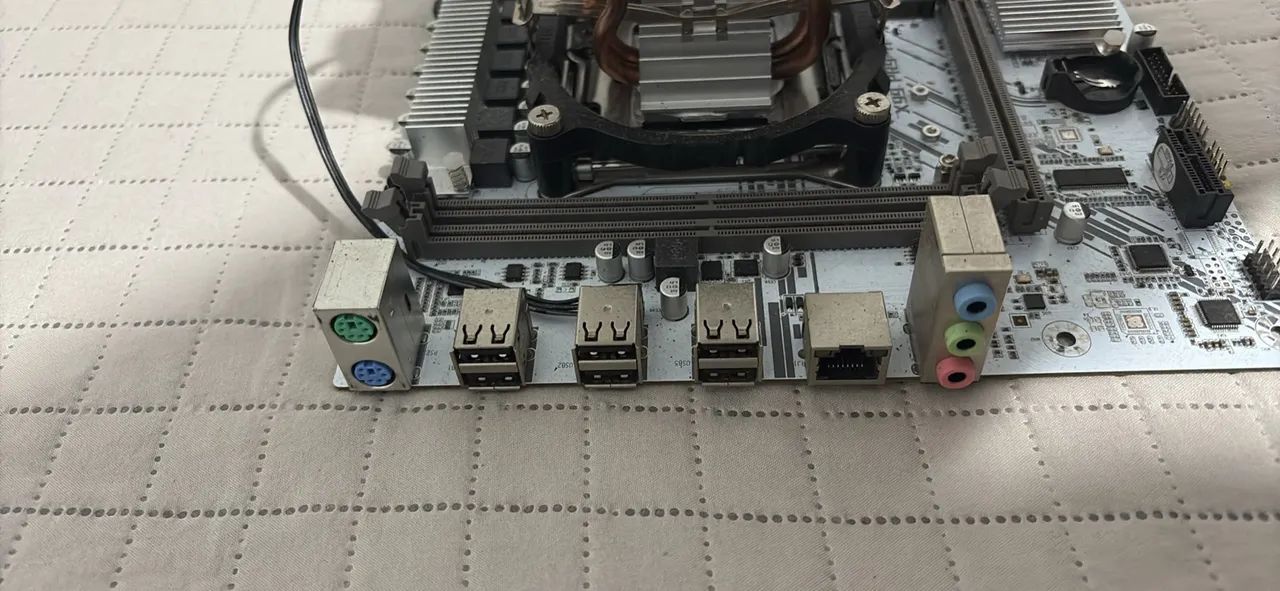 vende-se placa mãe xeon e processador  - Foto 5