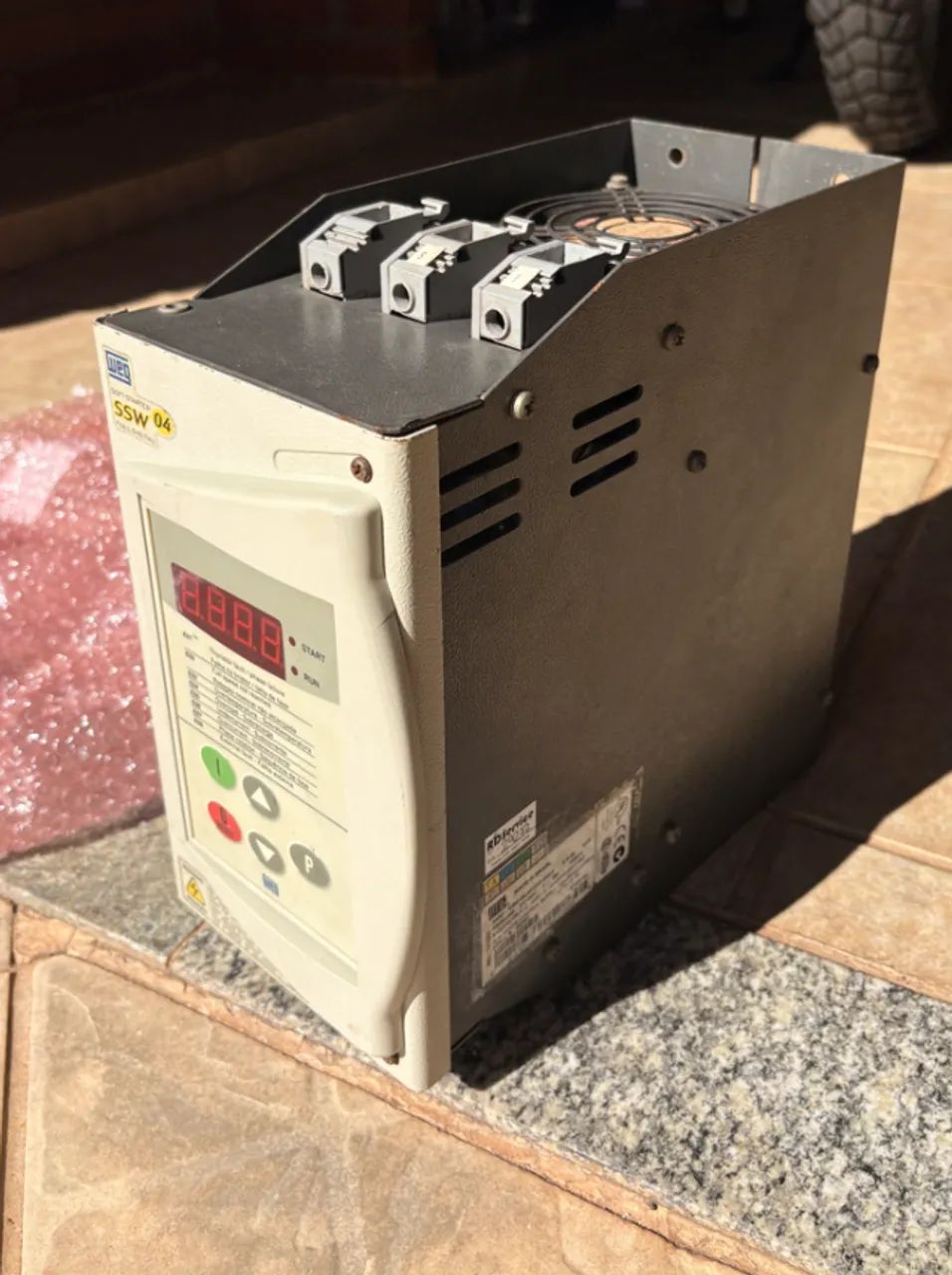 WEG Soft Starter 85A - Foto 4