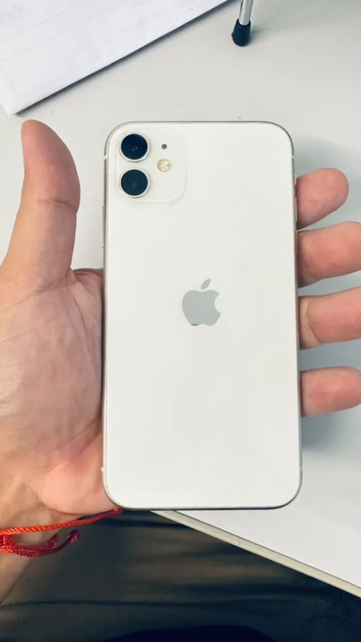 IPHONE 11 64G (BRANCO)