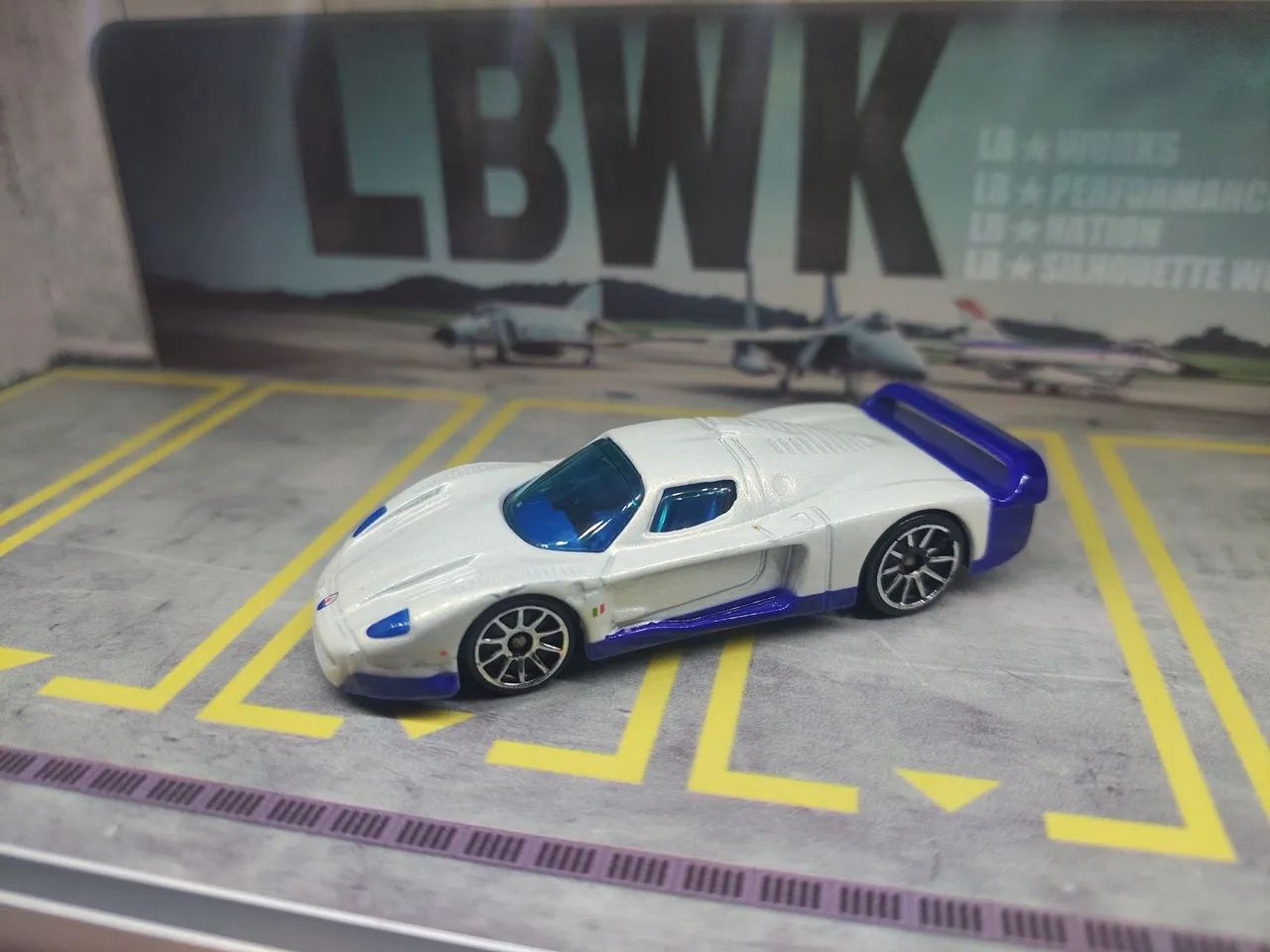Hot Wheels Lotus e Maserati combo - Foto 3