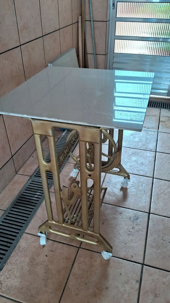 APARADOR PÉ MÁQUINA COSTURA  - Foto 3