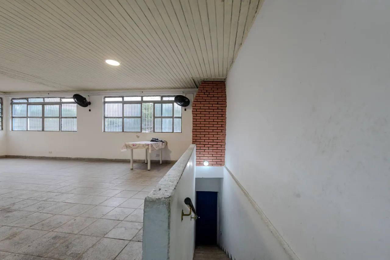Loja na Estrada Morro dos Olhos D'Agua, 2  170 m² - Foto 3
