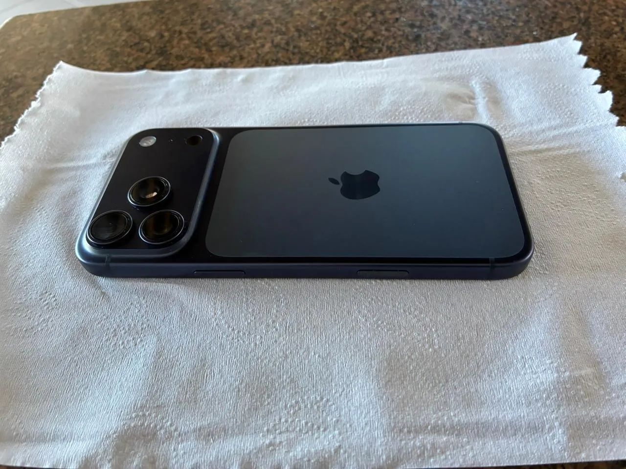 IPhone 17 Pro Max + capa - Foto 5