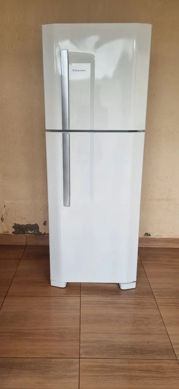 Vendo Geladeira Eletrolux Dc 51