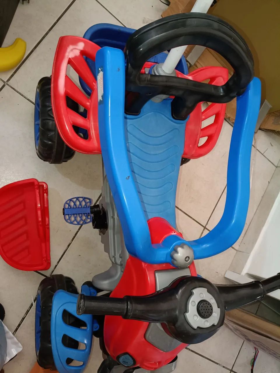 Carrinho de bebê com pedal  - Foto 3