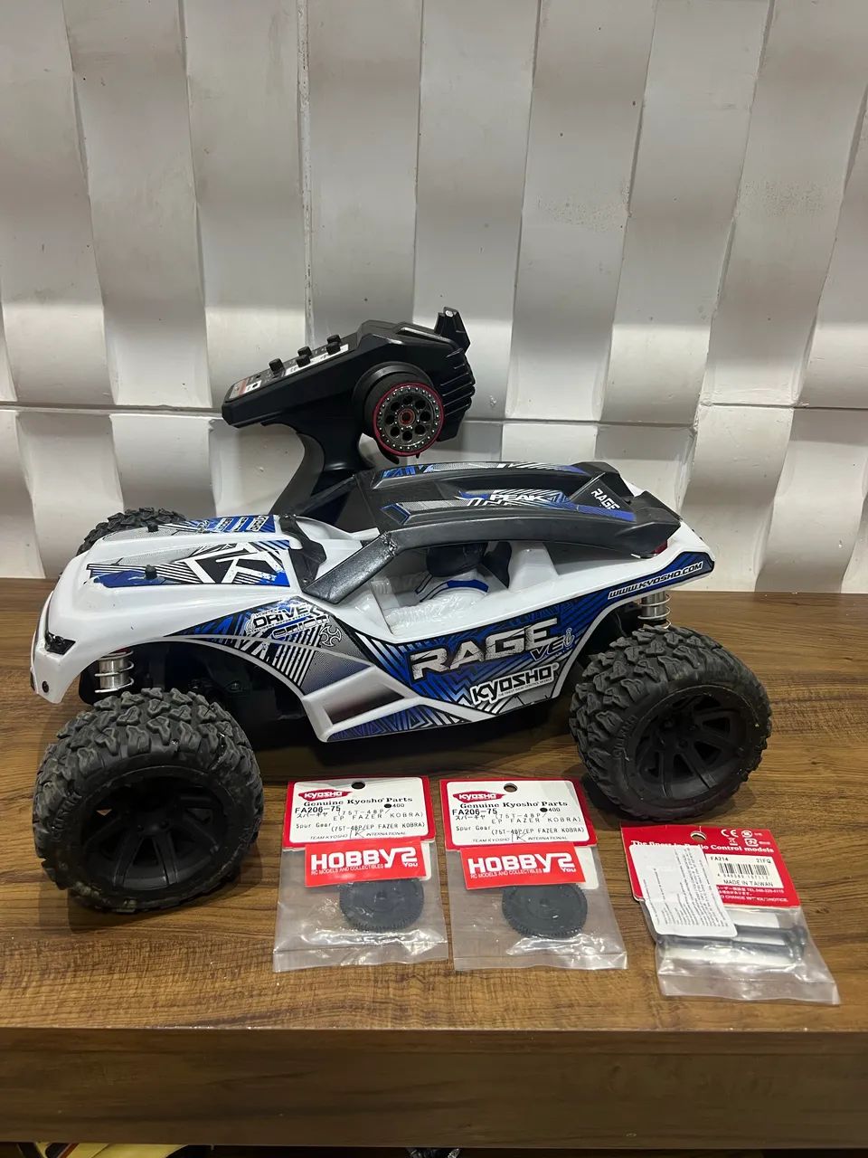 Kyosho rage buggy motor brushlles Automodelo  - Foto 2