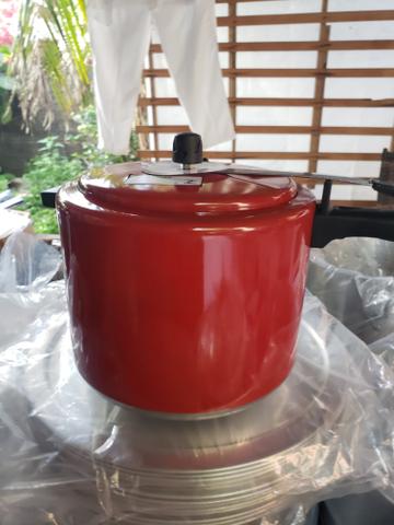 Panela grossa de pressão 10 litros - Foto 2