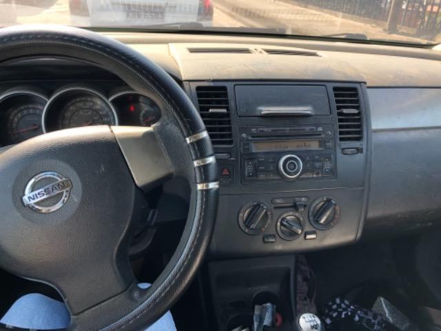 Vendo nissan tiida - Foto 2