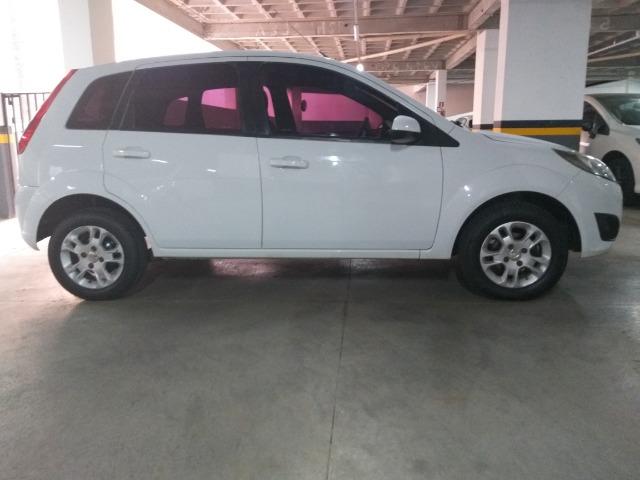 Fiesta Hatch 1.6 08v 2013/2013 - Foto 8