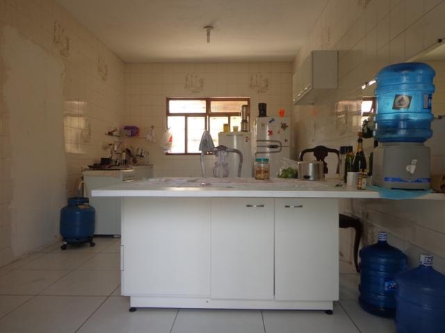 Casa em excelente localização , próximo a comércio variado. - Foto 13
