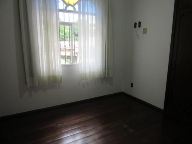 Excelente casa em local tranquilo para quem quer sossego! área nobre do bairro. - Foto 7