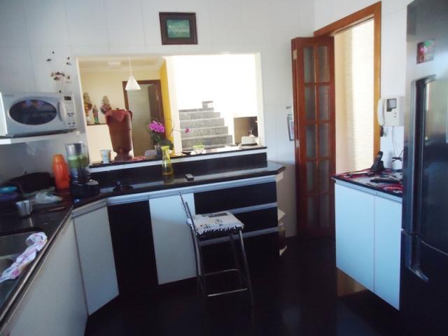 Oportunidade... excelente casa toda em porcelanato! - Foto 11