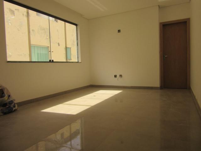 Lançamento no bairro Caiçara, prédio novo, 100% revestido com elevador! - Foto 2