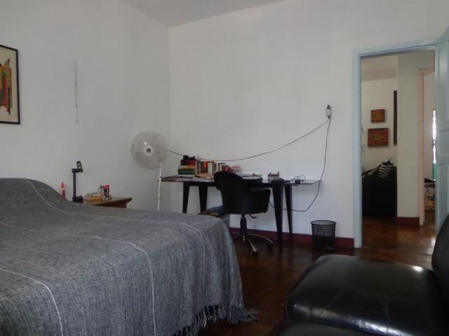 Excelente casa com 04 quartos - Foto 13