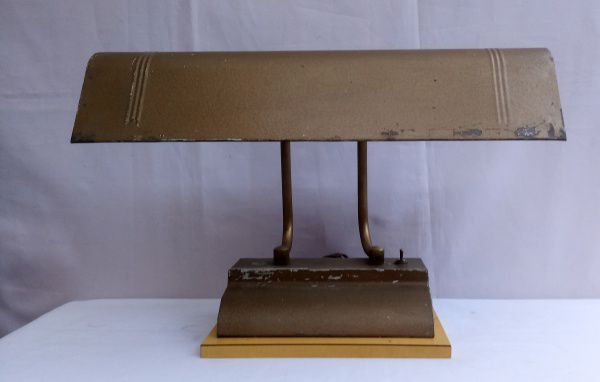 Luminária de mesa Xerife