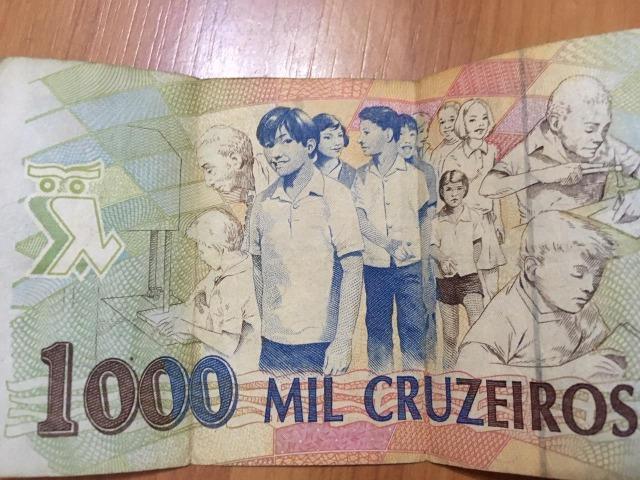Nota / Cédula de 1000 Cruzeiros Reais de 1993 Flor de Estampa dinheiro bem conservado - Foto 2
