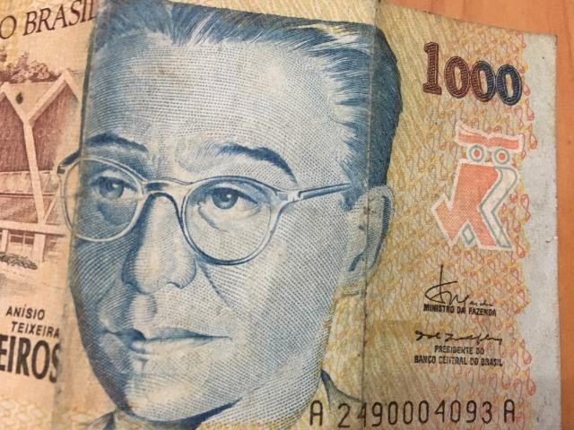 Nota / Cédula de 1000 Cruzeiros Reais de 1993 Flor de Estampa dinheiro bem conservado - Foto 5