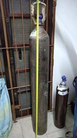 Máquina de Solda Sumig 3 Hawk 205 com garrafas, arame, tocha e regulador de pressão - Foto 4