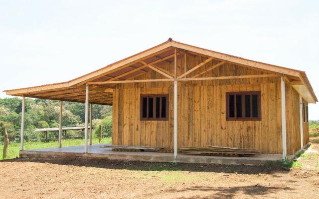 Casa de madeira - Foto 2