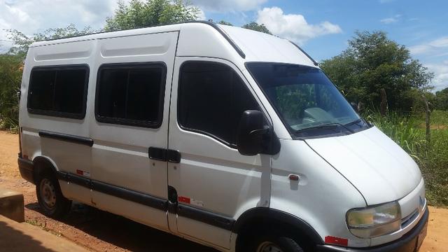 Renault Master 2.5 toda revisada - Foto 6