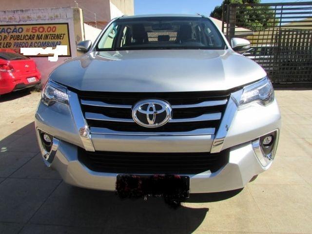 Hilux Sw4 Srx 2.8 4x4 -Prata com 7 Lugares 2018-2018 com Lazaro - Foto 2