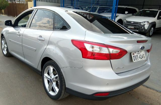 Focus Sedan SE 2.0 Power Shift - Foto 4