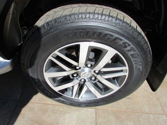 Hilux Sw4 Srx 2.8 4x4 -Prata com 7 Lugares 2018-2018 com Lazaro - Foto 5