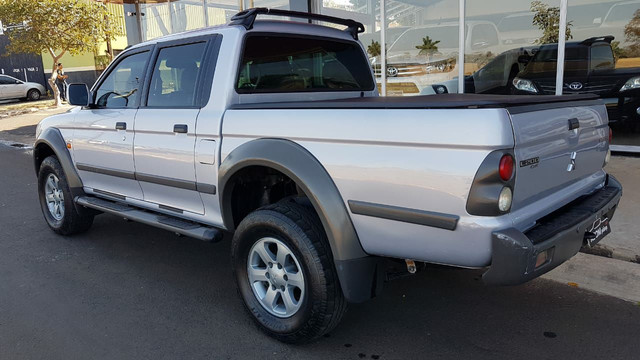 L200 2010 outdoor 2.5 diesel 4x4 completa prata - Foto 4