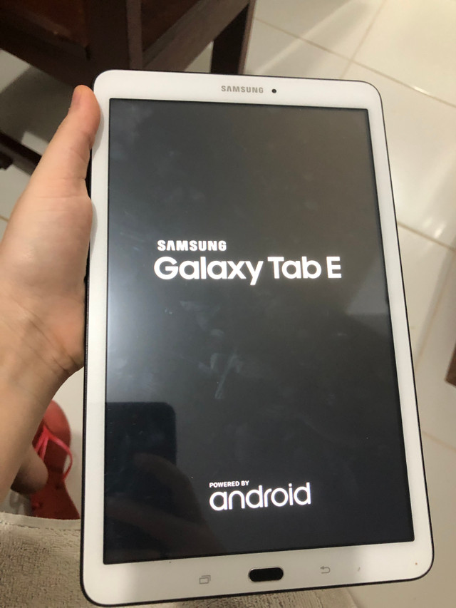 Tablet Samsung Galaxy Tab E SM-T560