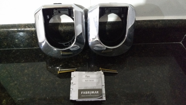 2 Acabamentos para Descarga Fabrimar sem a Peça do Meio por 25,00 cada / 2 por 40,00 - Foto 2
