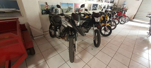 MOTO HONDA XRE-300