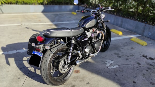 STREET TWIN 2020 COM ACESSÓRIOS 7700K COM GARANTIA