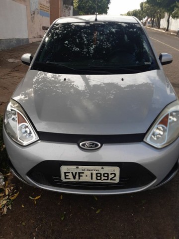 FIESTA SEDAN 2013 CLASS 1.6 PRATA