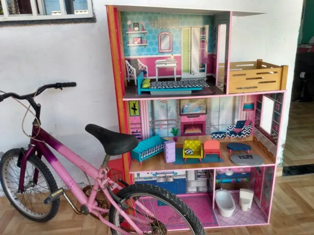 Boneca barbie com bicicleta  +16 anúncios na OLX Brasil