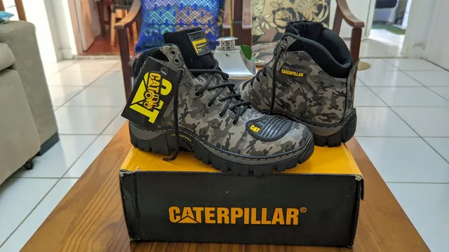 Botas best sale caterpillar camufladas