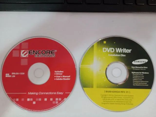 Lote de dvd e CDs de instalação  - Foto 2