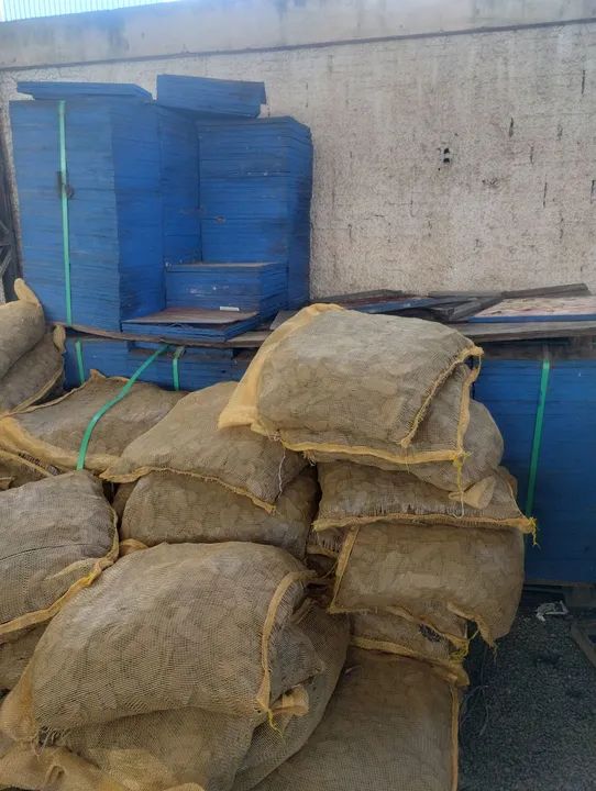 Máquina de fazer lajota e paver - Foto 4