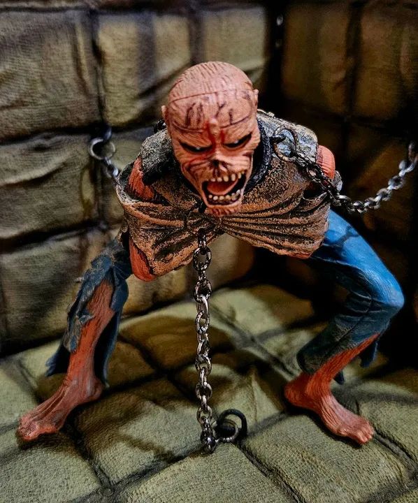 Eddie Piece of Mind - Neca Original  - Foto 2
