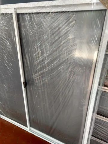 Janela de alumínio branco 100x100cm - Foto 3