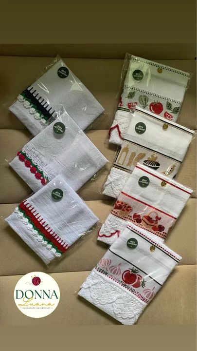 PANO DE PRATO COM LINDO BARRADO EM CROCHÊ 