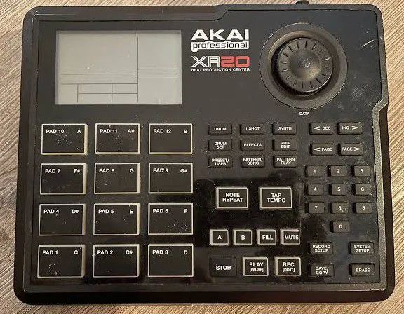 Bateria eletrônica Akai XR-20 - Foto 2