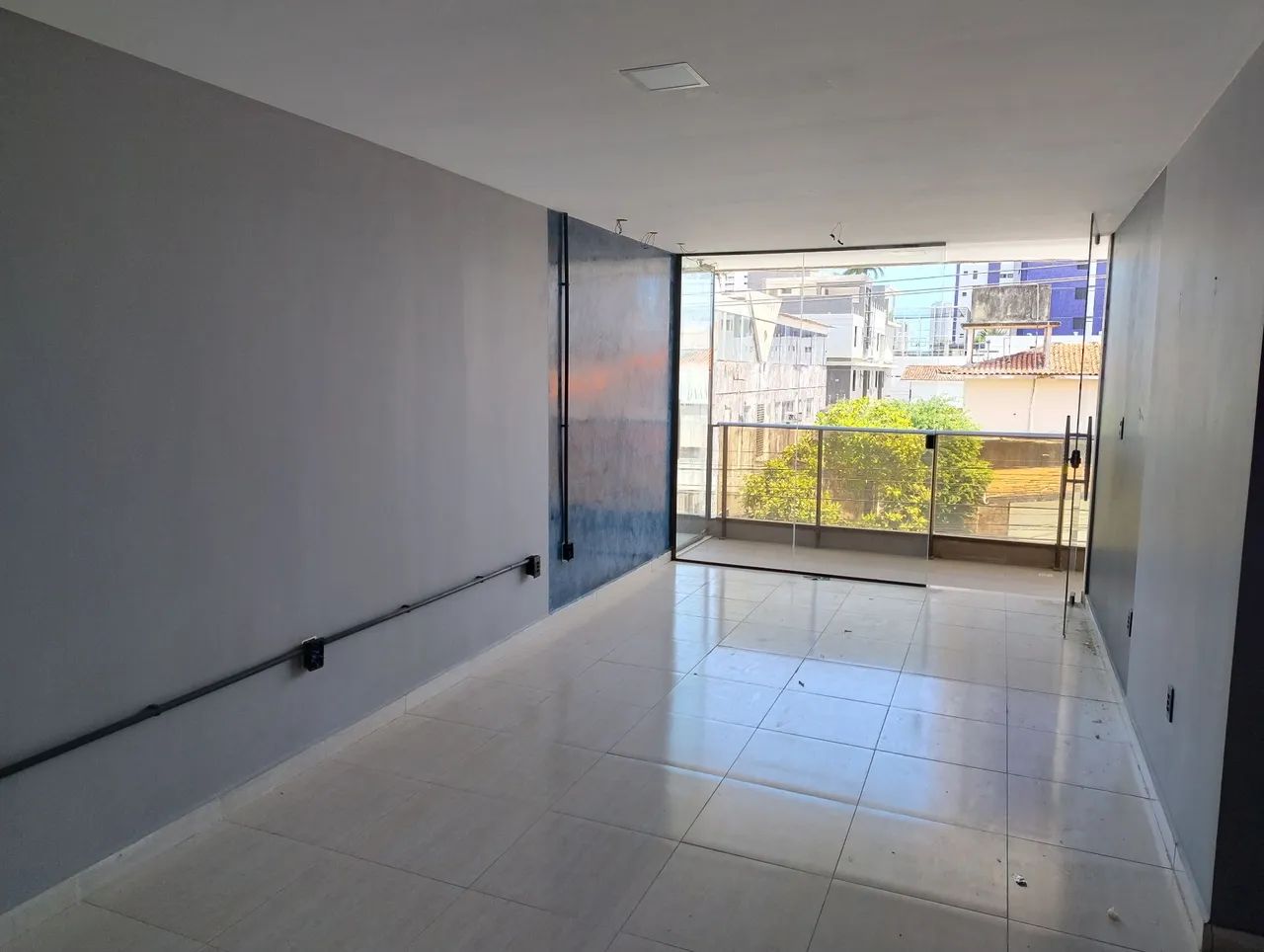 Alugo Salas Comercias no Bairro dos Estados  - Foto 2