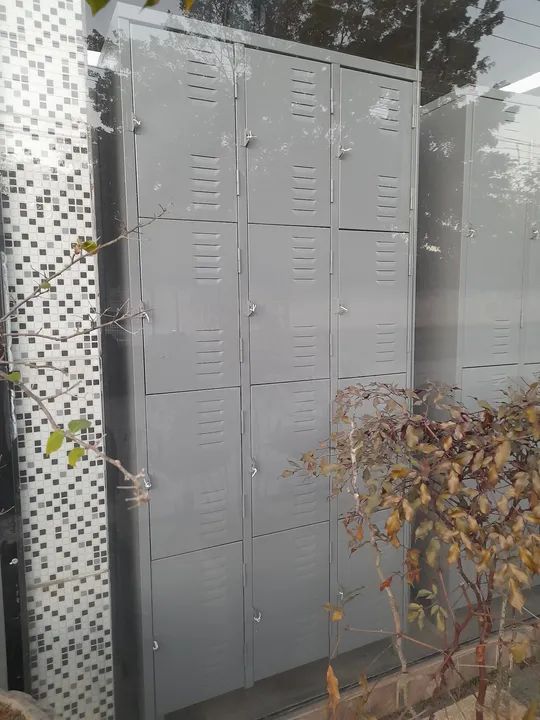 Armário para funcionários 12 portas pequenas em aço- Novo